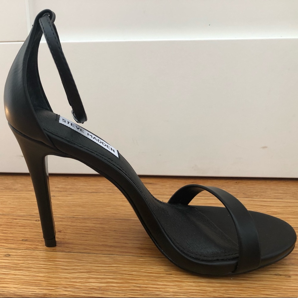 New Steve Madden Stecy Sandals